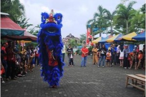 Atraksi Barongsai meriahkan perayaan tahun baru imlek di Sangkan Resort Aqua Park.